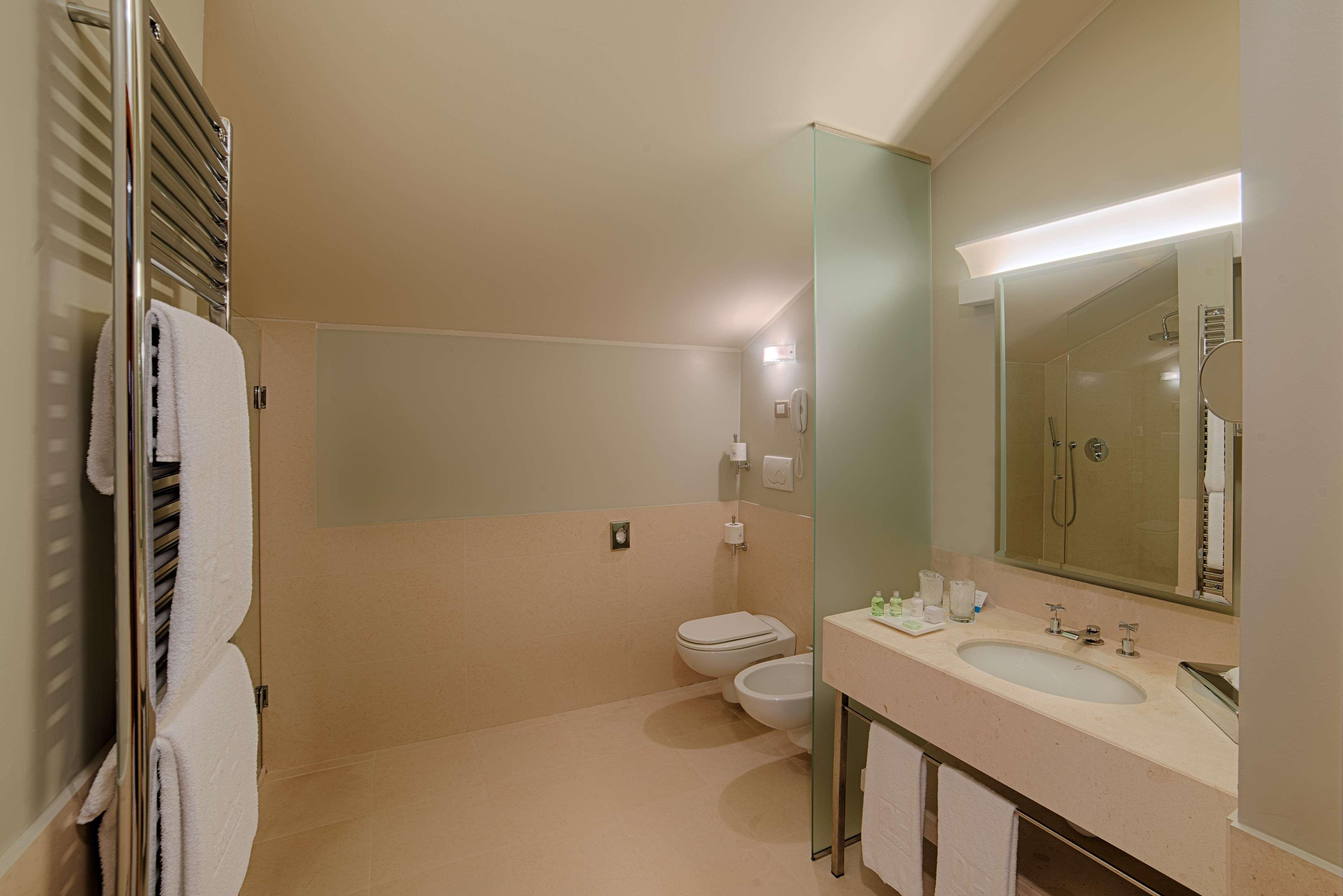 Nh Linate Hotel Peschiera Borromeo Ngoại thất bức ảnh
