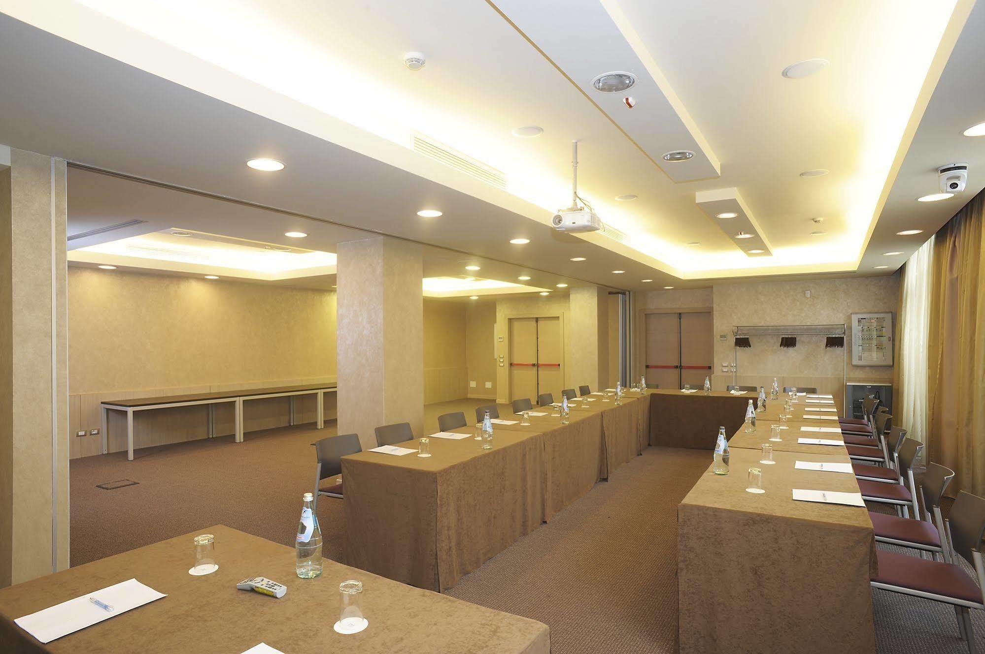 Nh Linate Hotel Peschiera Borromeo Ngoại thất bức ảnh