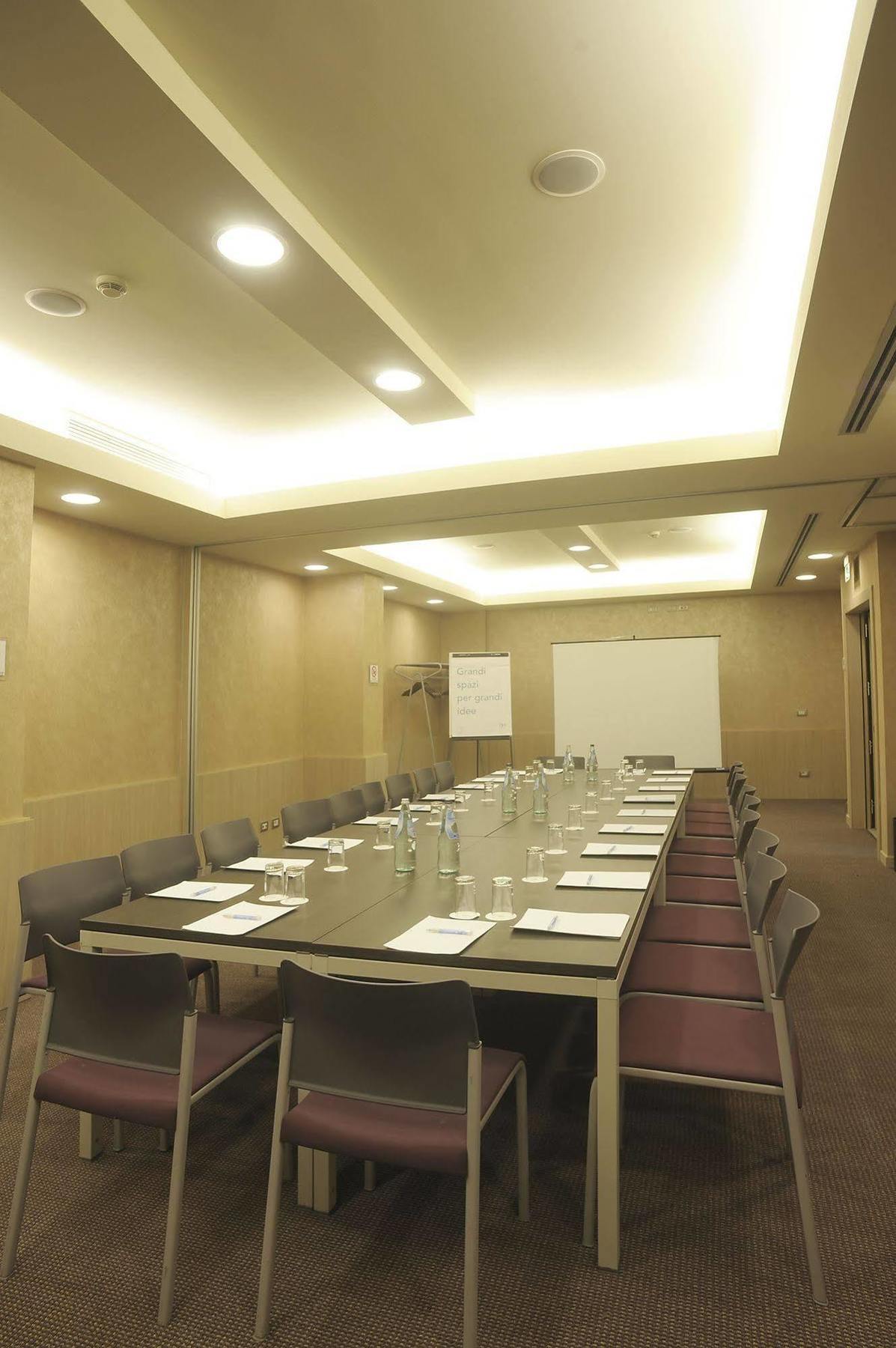 Nh Linate Hotel Peschiera Borromeo Ngoại thất bức ảnh